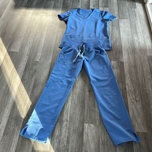 Figs Blue Women's Scrub Set